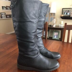 8 Cougar Black Leather Pull-on Knee-High Boots